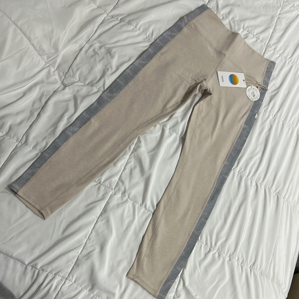 Vuori Dune Heather Elevation Legging Size Medium